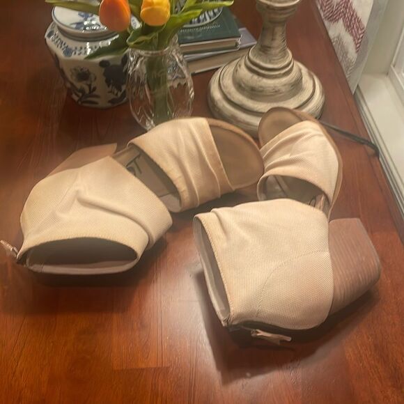 OTBT Patchouli Heeled Leather Sandal Cream - 8.5 - New in Box w/out top - Picture 8 of 12